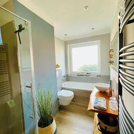 Luett Kajuet Bi Frank アパート *